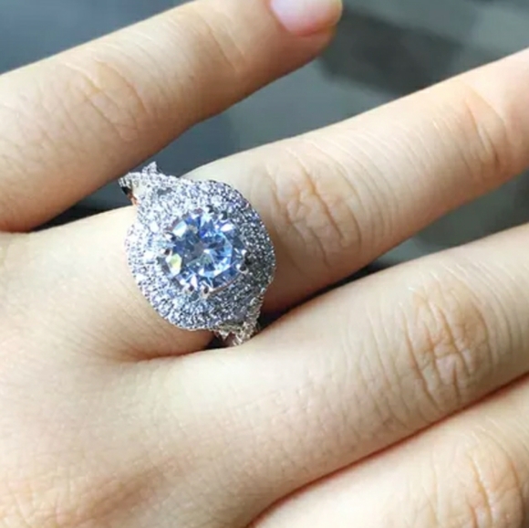 New Silver Two Tone Ring - Picture 4 of 6